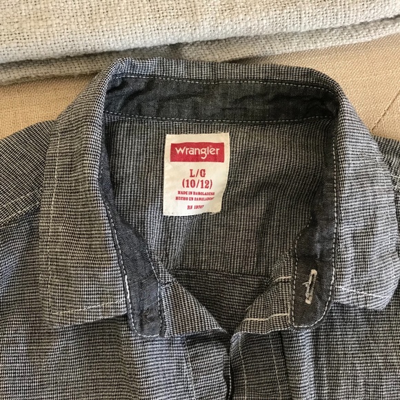 Wrangler Boys Grey Button Tee - size Large (10/12) - Picture 2 of 5